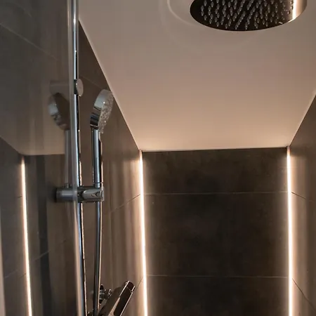 Familytime Mit Großem Garten