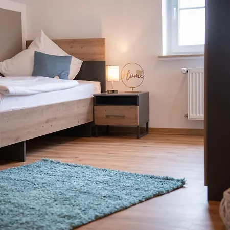 Familytime - Ferienhaus Fuer Familien Mit Garten Im Gruenen בית נופש