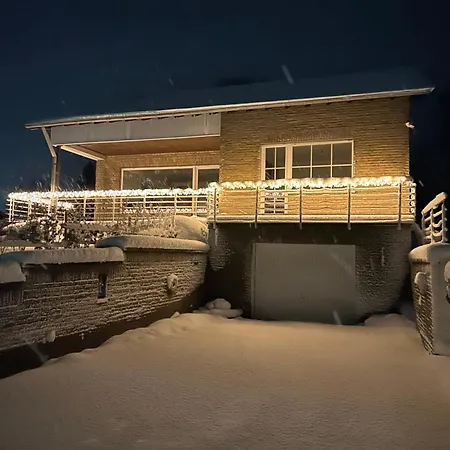 Familytime - Ferienhaus Fuer Familien Mit Garten Im Gruenen בית נופש זימראת'